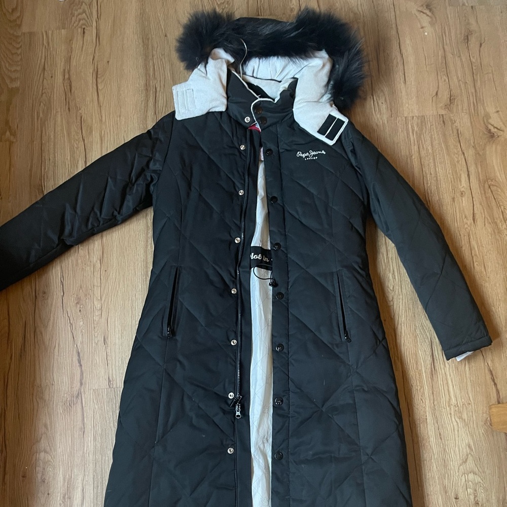 black puffer jacket